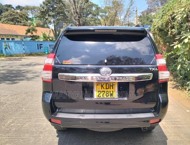 Toyota Land Cruiser Prado 2016 Black