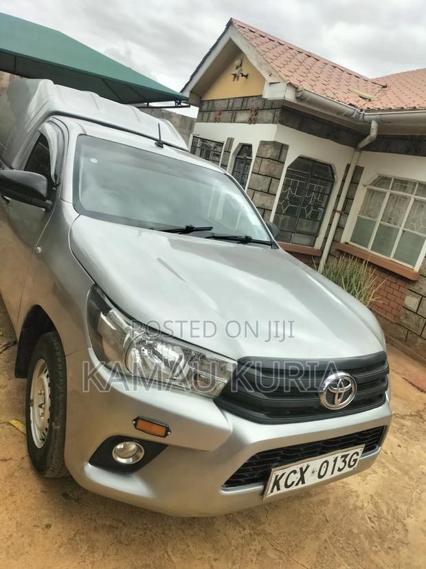 Toyota Hilux 2018 Silver
