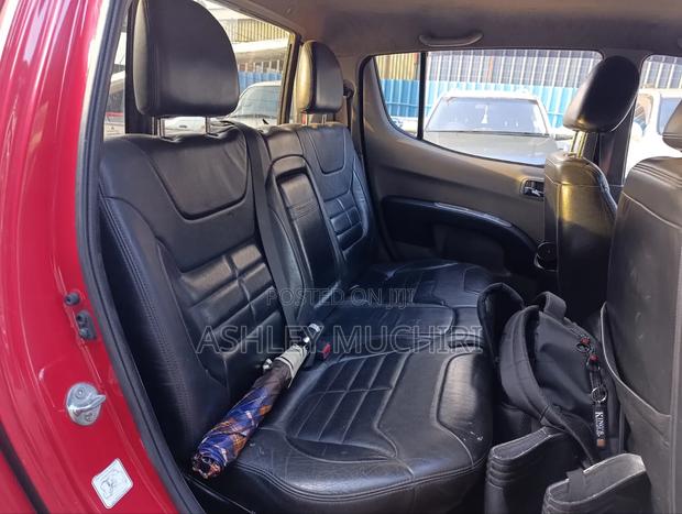 Mitsubishi L200 2012 Red