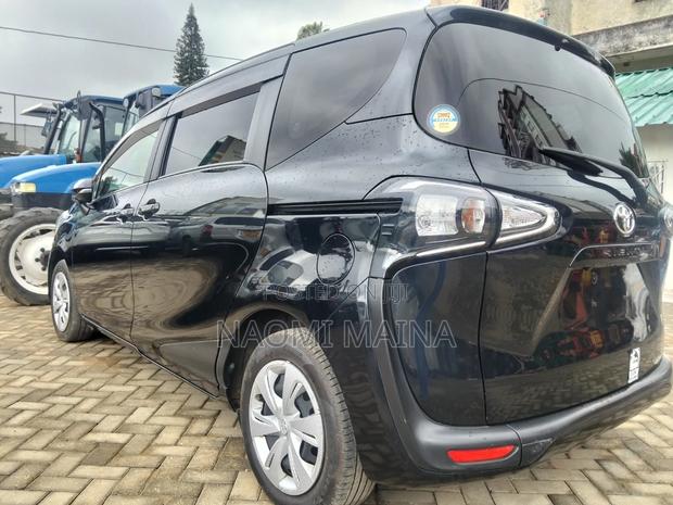 Toyota Sienta 1.5 AWD (6-seater) 2020 Black