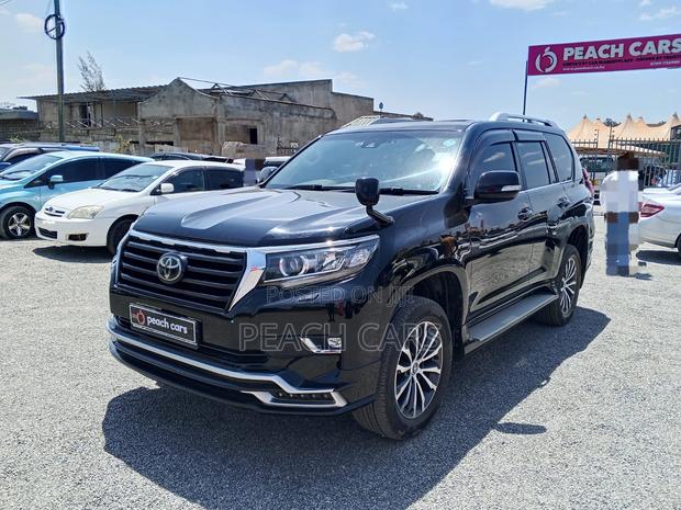 Toyota Land Cruiser Prado 2017 Black