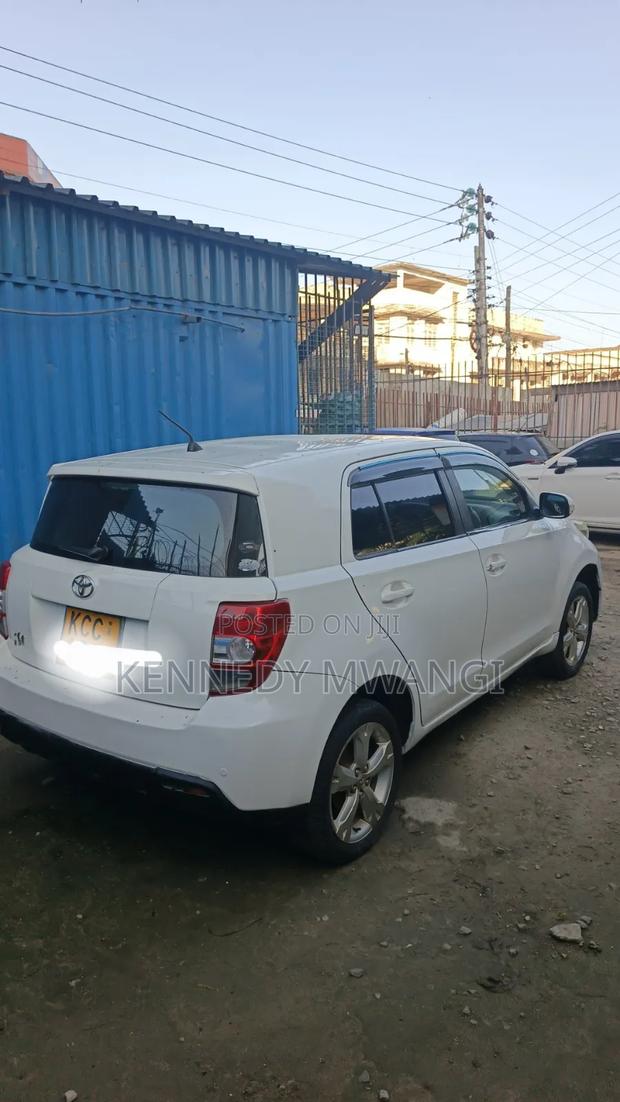 Toyota IST 2009 White