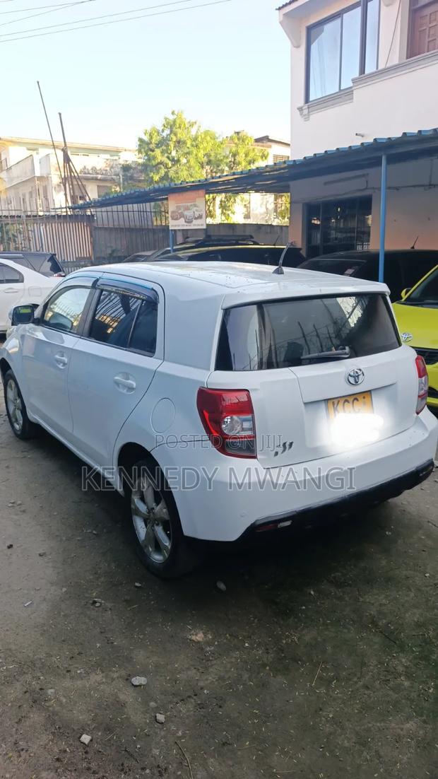 Toyota IST 2009 White