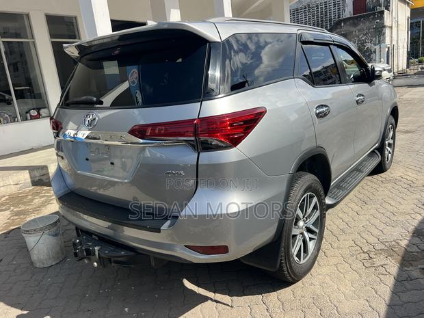 Toyota Fortuner 2019 Gray