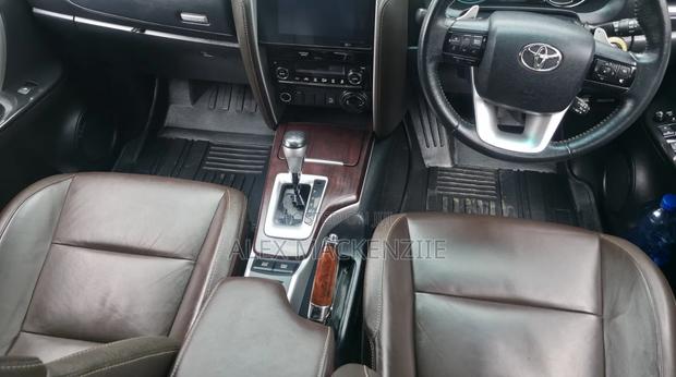 Toyota Fortuner 2018 Black