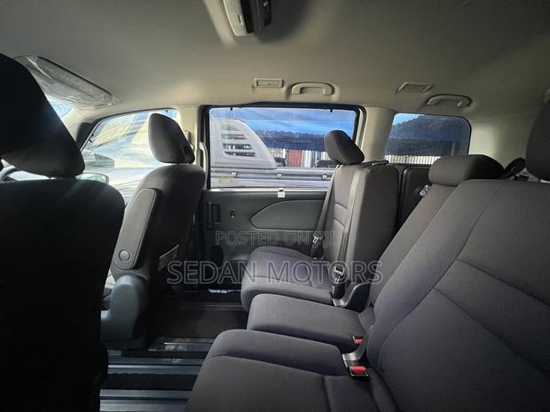 Nissan Serena 2019 Off white