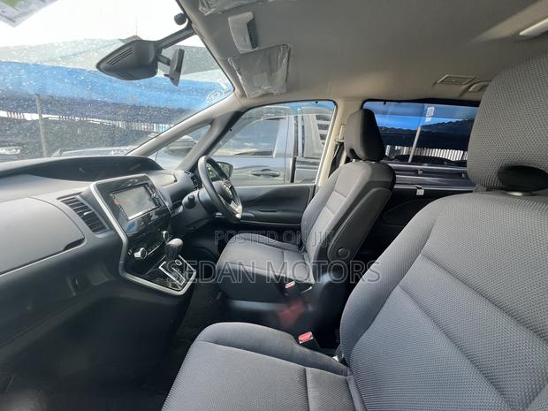 Nissan Serena 2019 Off white