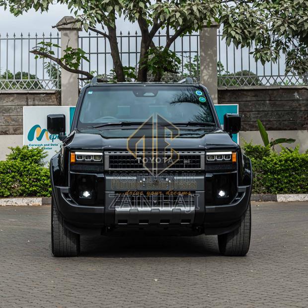 Toyota Land Cruiser Prado 2.8 2025 Black