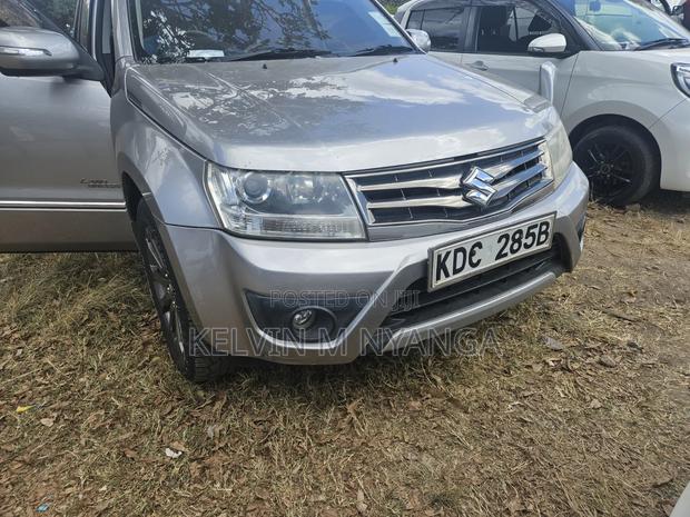 Suzuki Escudo SV Premium 2014 Gray