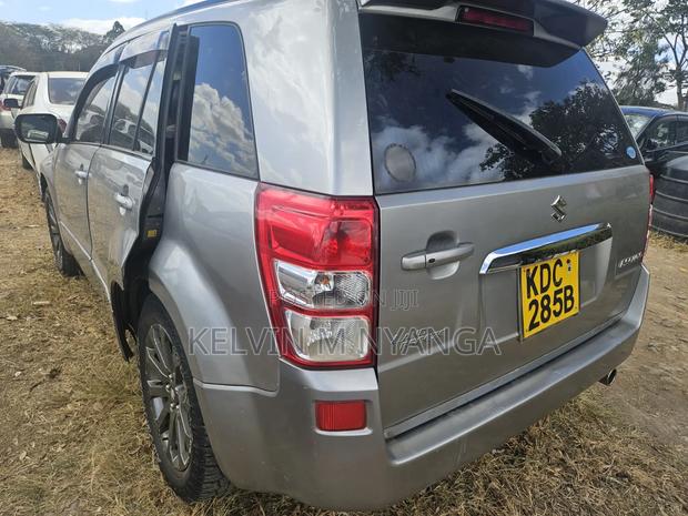 Suzuki Escudo SV Premium 2014 Gray
