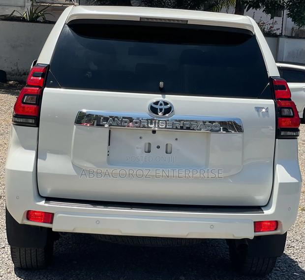 Toyota Land Cruiser Prado 2020 White