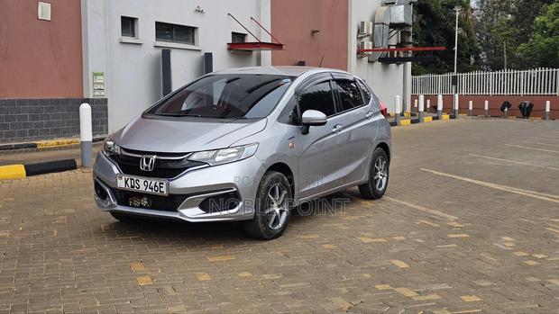 Honda Fit 2017 Silver
