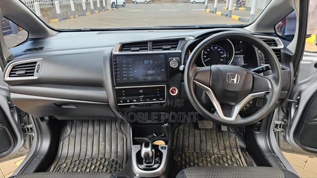 Honda Fit 2017 Silver