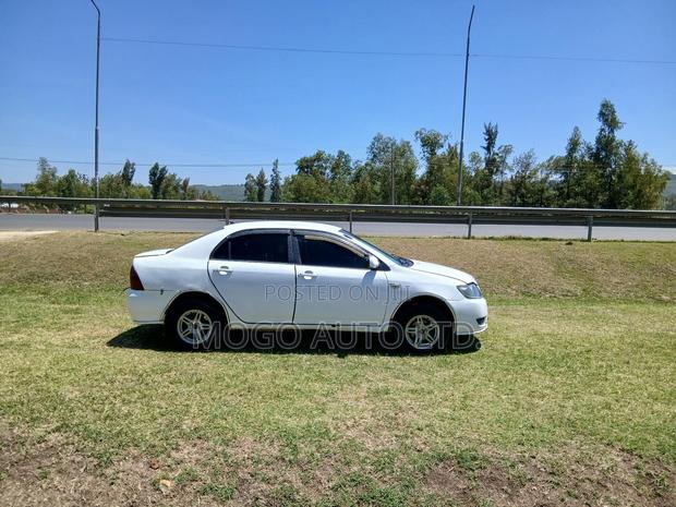 Toyota Corolla 2005 White