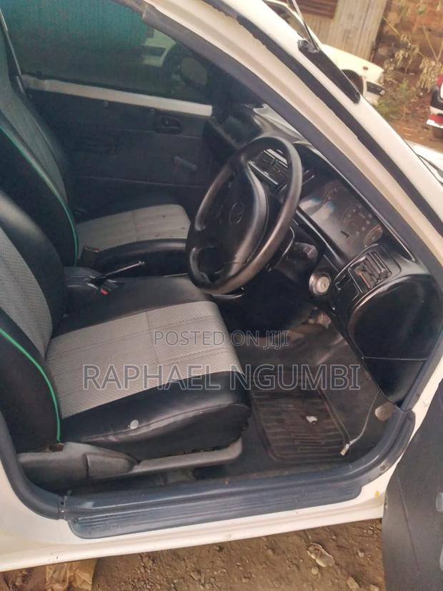 Toyota Corolla 1999 White