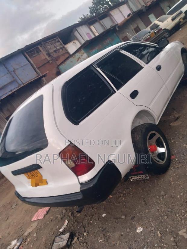 Toyota Corolla 1999 White