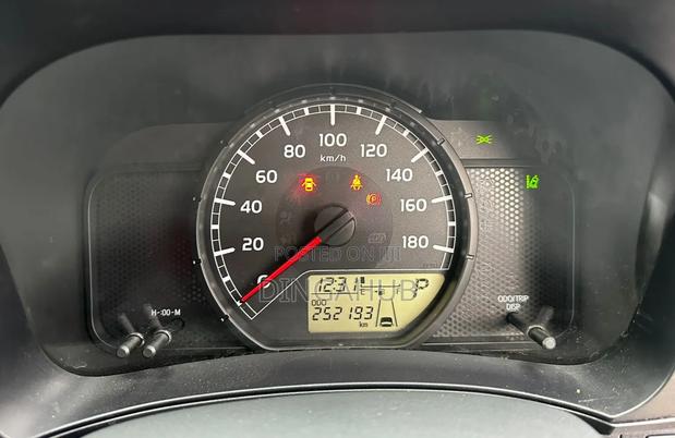 Toyota Succeed 2019 Silver