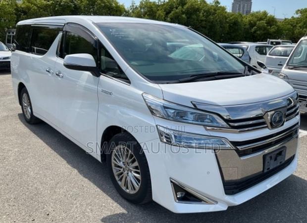 Toyota Vellfire Hybrid Executive Lounge 2019 Pearl