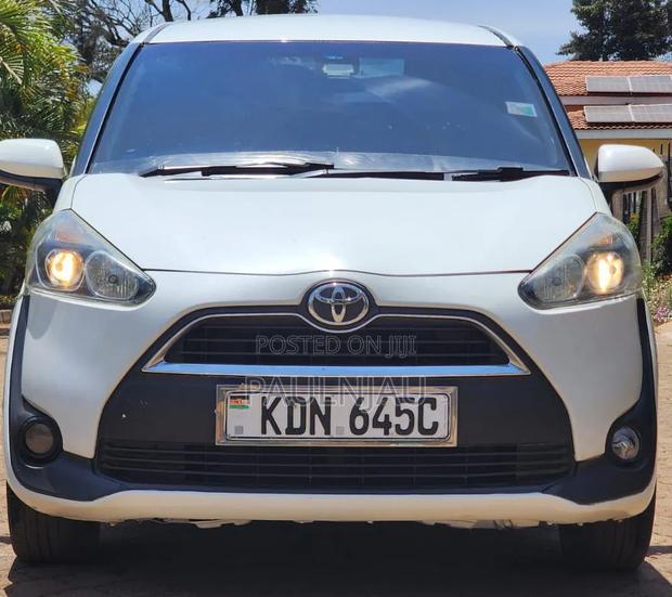 Toyota Sienta 2016 White