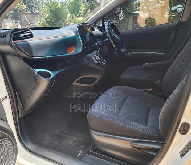 Toyota Sienta 2016 White