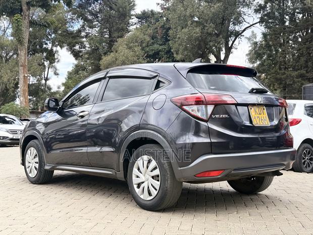 Honda Vezel 1.5 Hybrid 2WD 2018 Gray