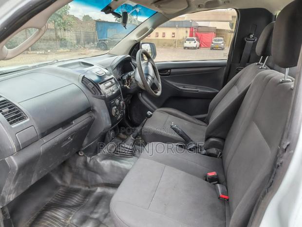 Isuzu D-MAX 2017 Off white