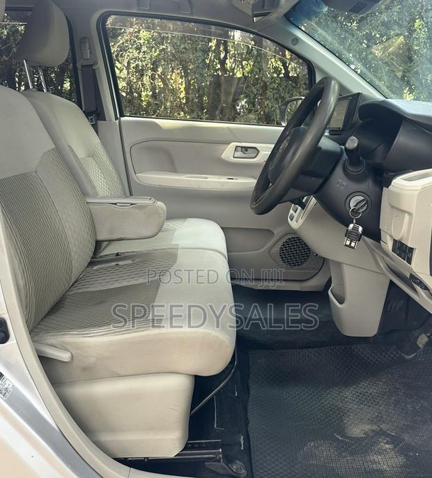 Daihatsu Move 2017 Silver