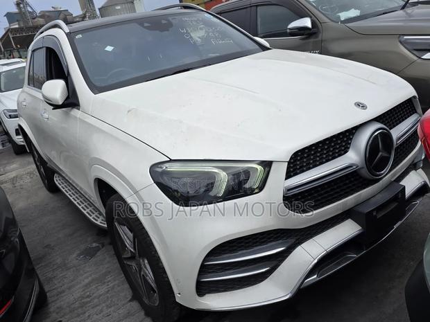 Mercedes-Benz GLE-Class GLE 400d 4MATIC 2020 White
