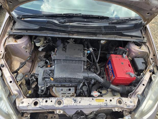 Toyota Vitz 2001