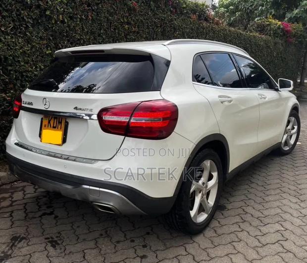 Mercedes-Benz GLA-Class 2017 White