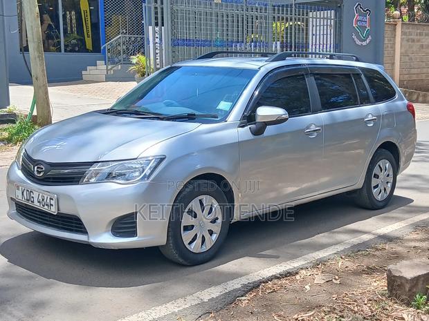 Toyota Corolla Fielder 1.5 Petrol FWD 2014 Silver