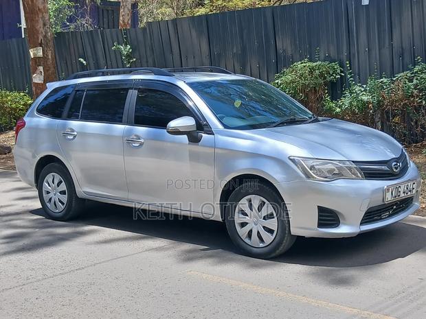 Toyota Corolla Fielder 1.5 Petrol FWD 2014 Silver