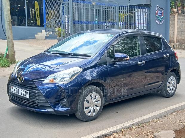 Toyota Vitz 1.0 FWD 5dr 2017 Blue