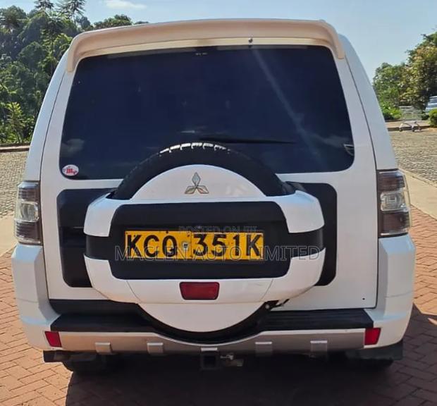 Mitsubishi Shogun 3.2 Di-Dc GLS 2010 White