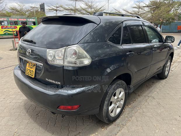 Toyota Harrier 2004 Black