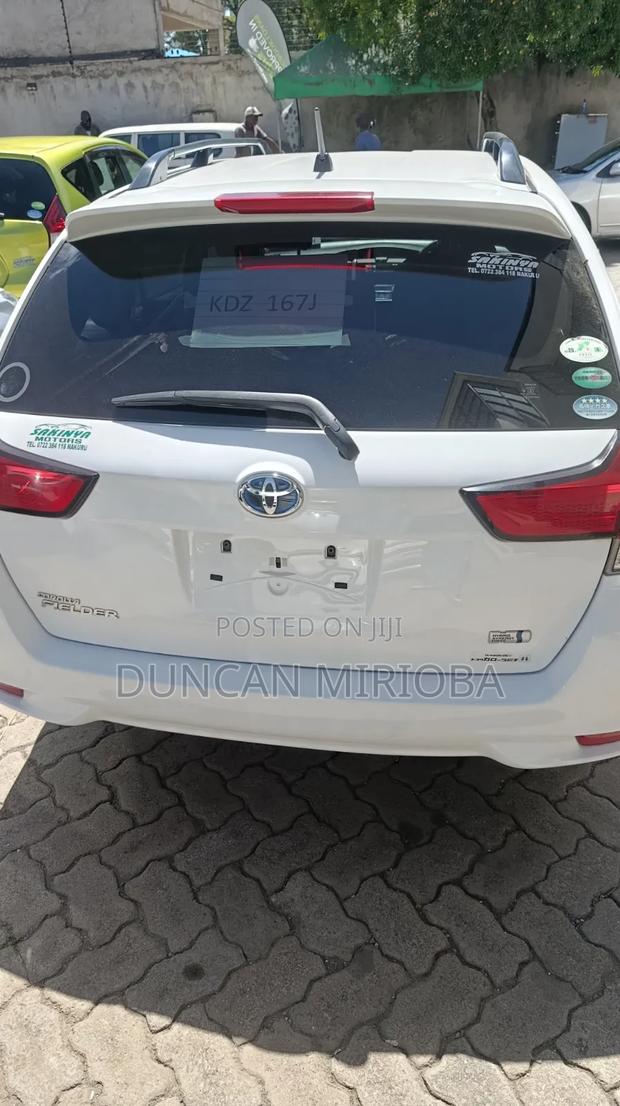 Toyota Corolla Fielder 2019 White