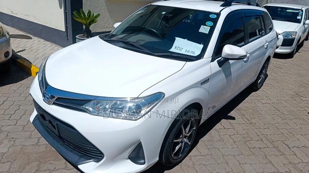 Toyota Corolla Fielder 2019 White
