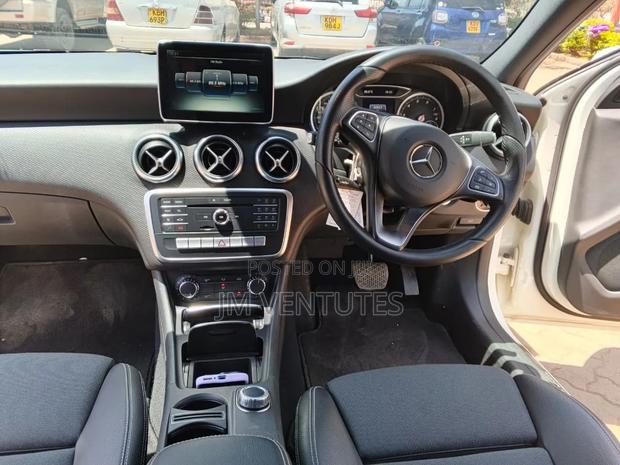 Mercedes-Benz C180 2017 White