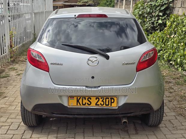 Mazda Demio 2011 Silver