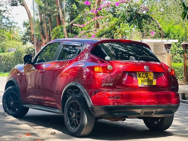 Nissan Juke 2011 Red