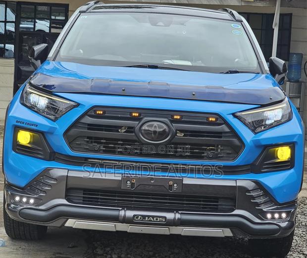 Toyota RAV4 Adventure 2021 Blue