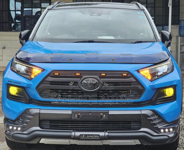 Toyota RAV4 Adventure 2021 Blue
