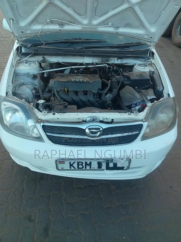 Toyota Corolla Fielder 2004 White