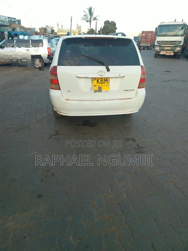 Toyota Corolla Fielder 2004 White
