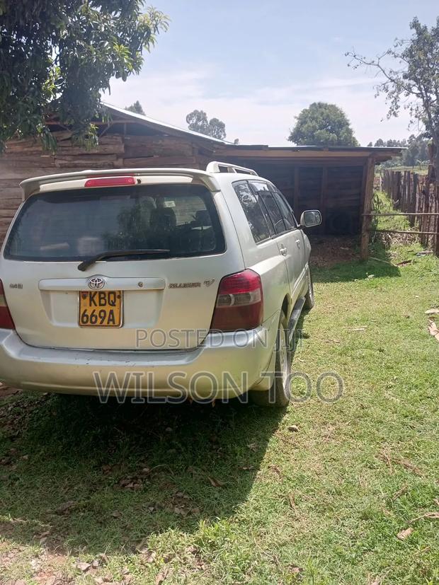 Toyota Kluger 2009 Silver