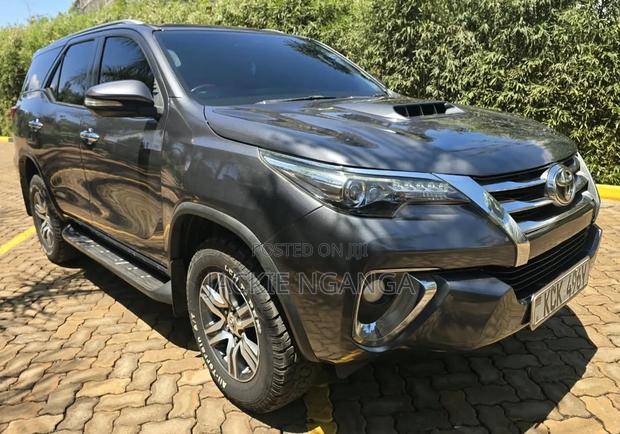 Toyota Fortuner 2016 Gray