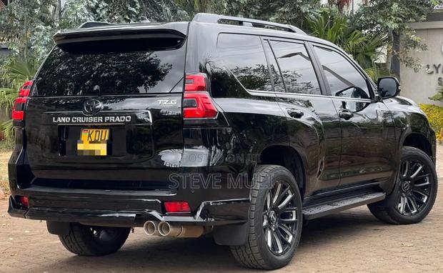 Toyota Land Cruiser Prado 2018 Black