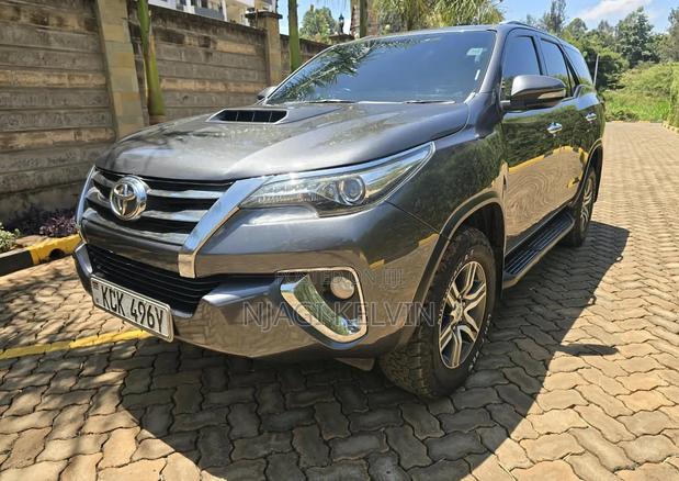 Toyota Fortuner 3.0 D Turbo AWD 2016 Gray