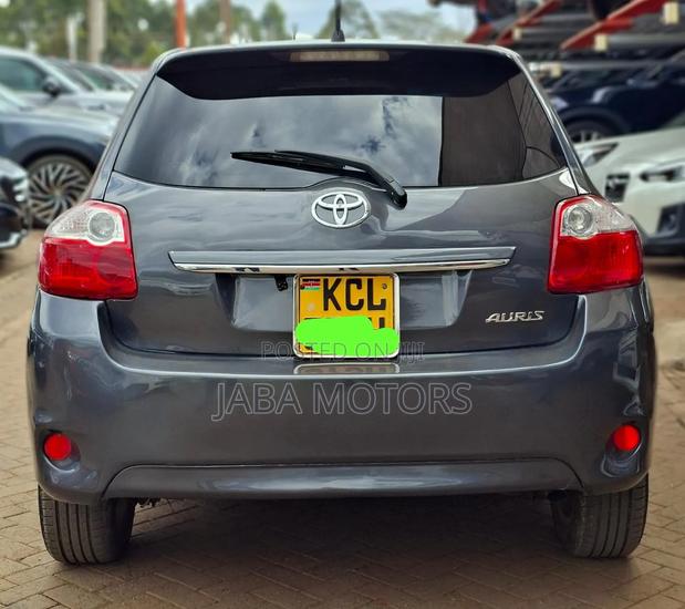 Toyota Auris 2010 Black