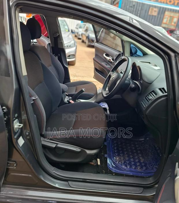Toyota Auris 2010 Black
